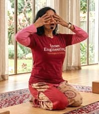 Yoga Instructor Sushma Srivastava online yoga classes